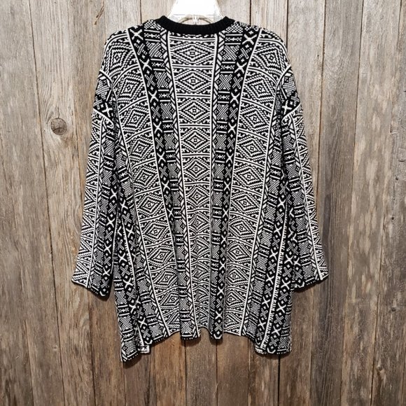Old Navy M Women's Black White Tribal Aztec Geo Open Cardigan Sweater - Picture 3 of 6